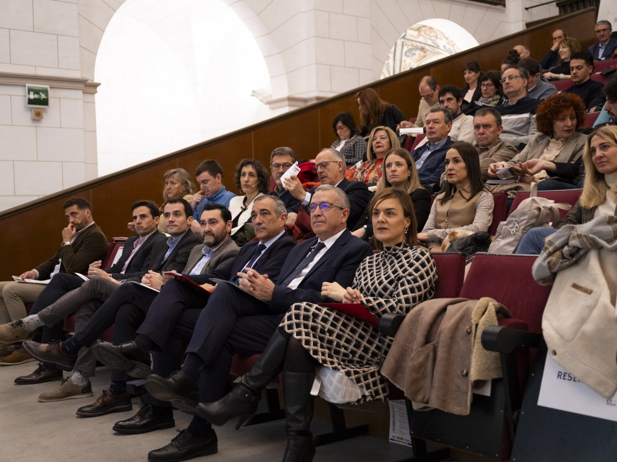 FOTO DEL PÚBLICO DURANTE EL ACTO