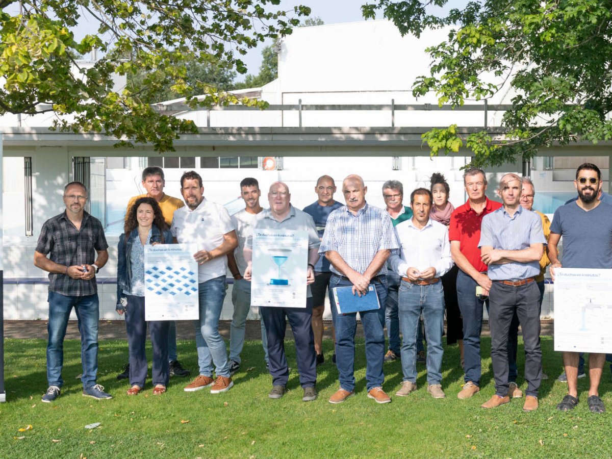 Consejero junto con los alcaldes en la presentación