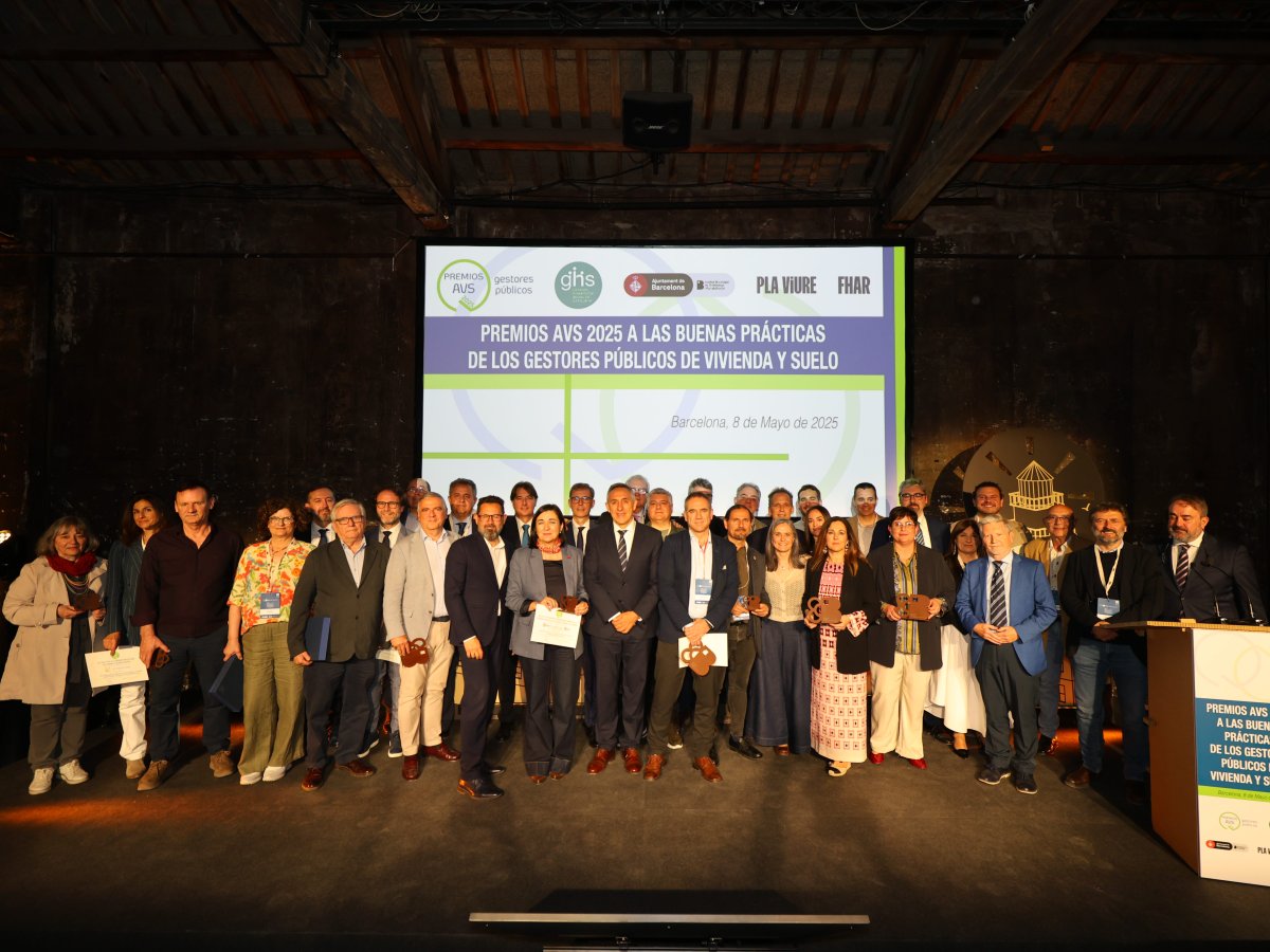 Foto de familia de los premiados