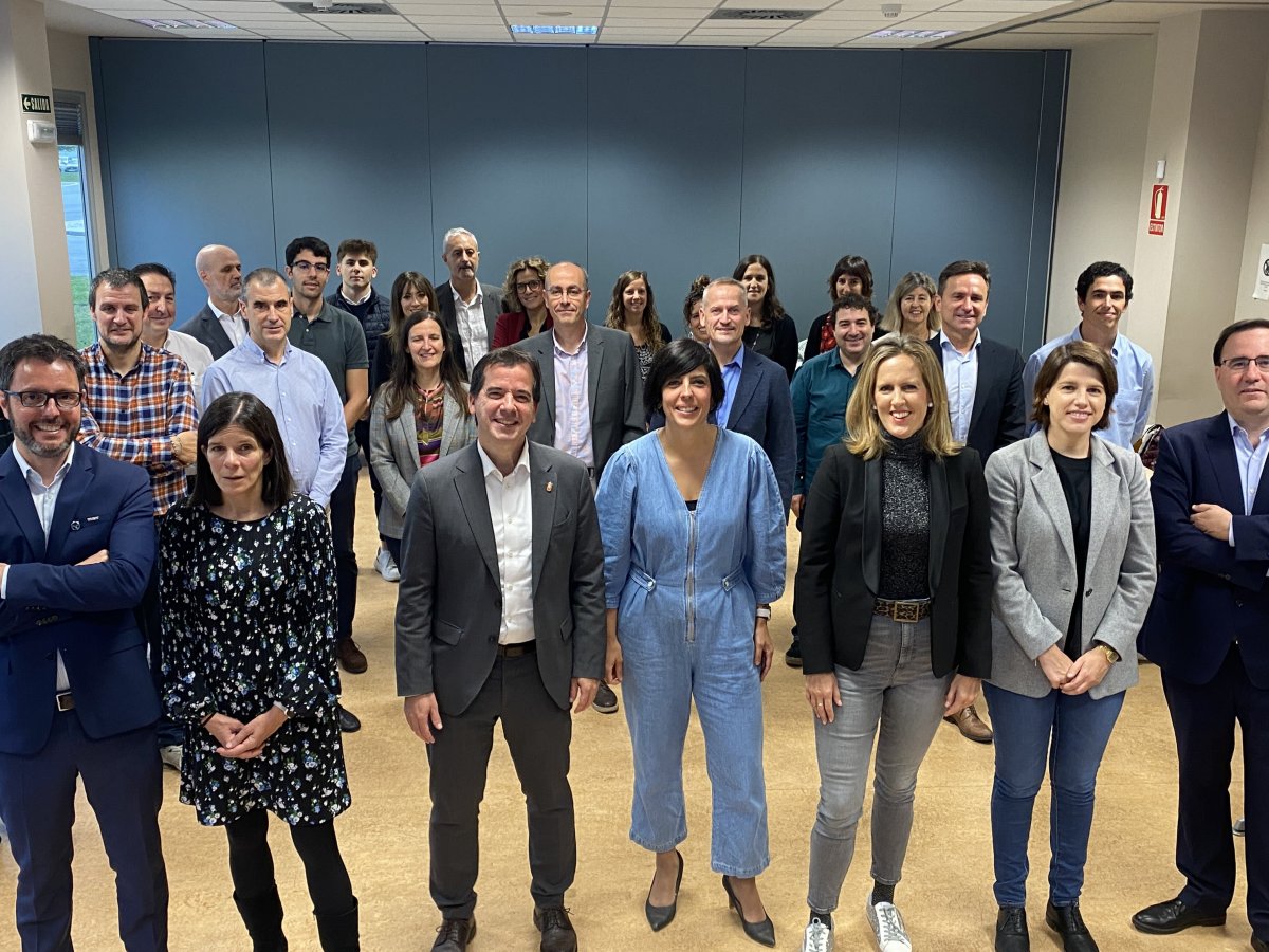 Foto de familia durante la presentación